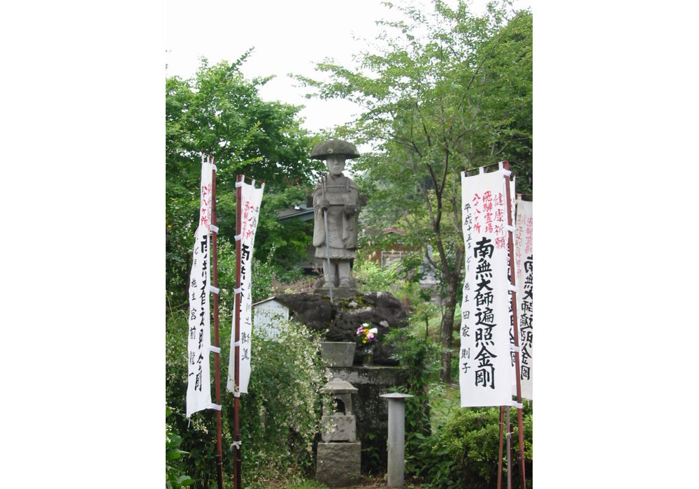 ９
